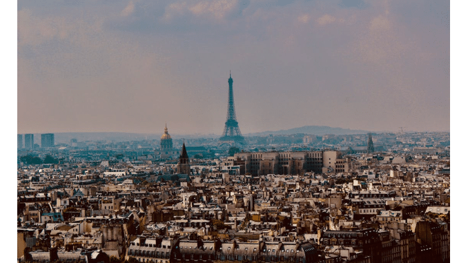 <strong>Paris, 1871-2023, ao tempo das cerejas</strong>