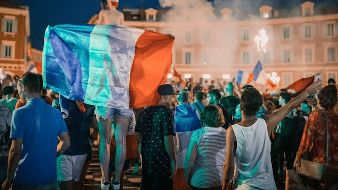 França — as esquerdas se uniram e venceram